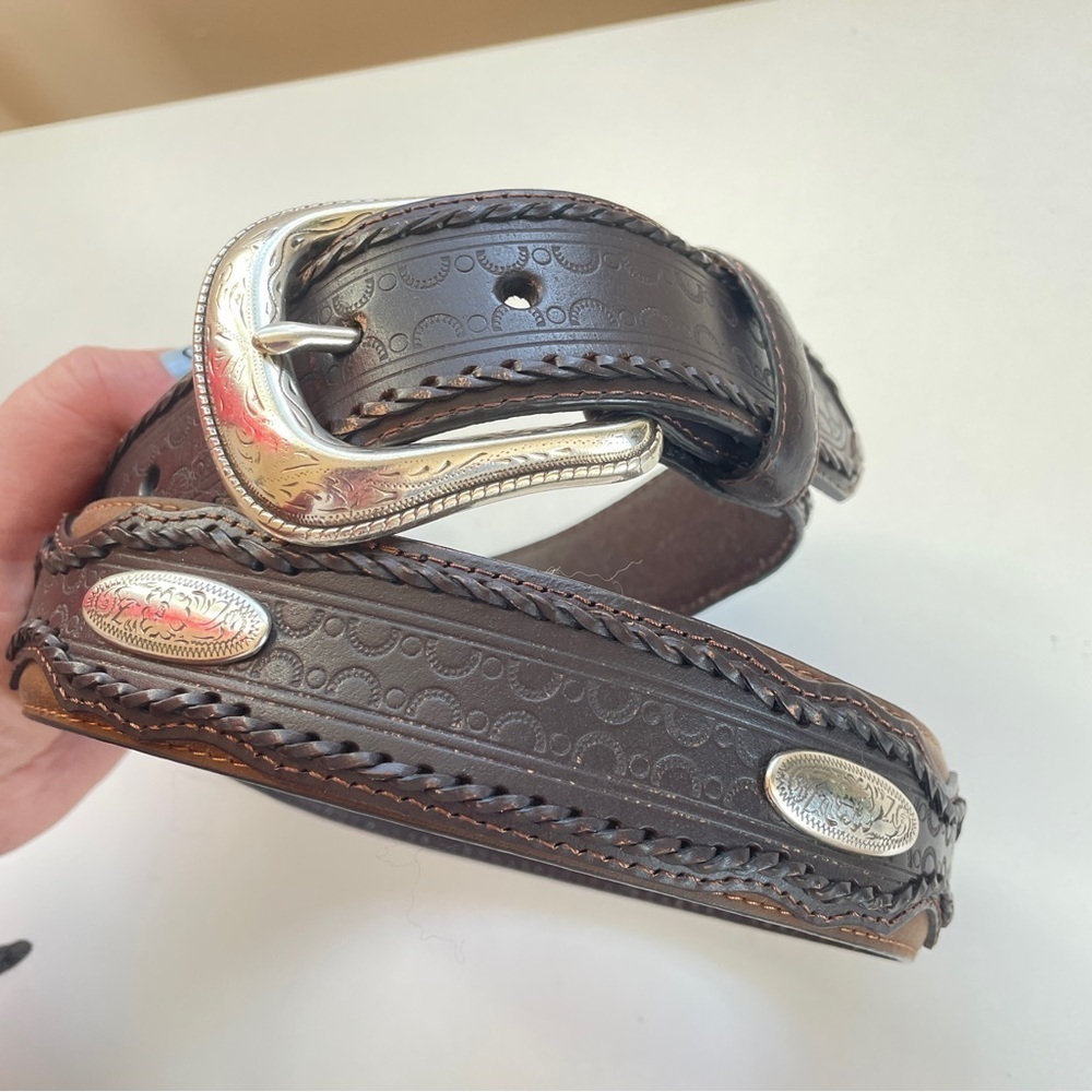 Blue Mountain NWOT Brown Leather Overlay Silver Concho Belt Western Small